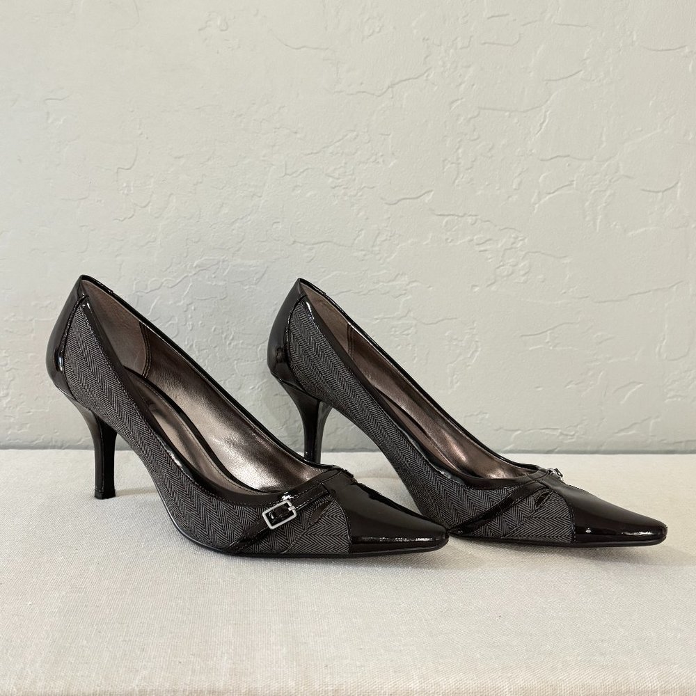 Adorable Brown Heels - Picture 5 of 6